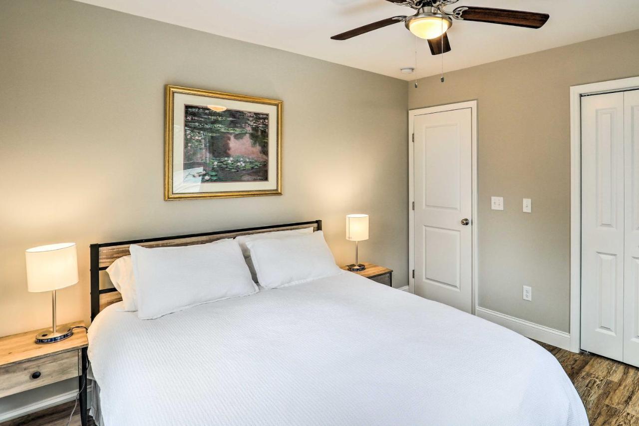Holiday home Candler With Deck 8 Mi To Downtown Asheville!